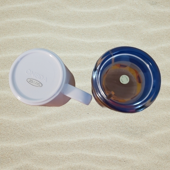 ONEIDA Serving Tray, Cup & Mug Set - 1987 - Picture 5 of 7